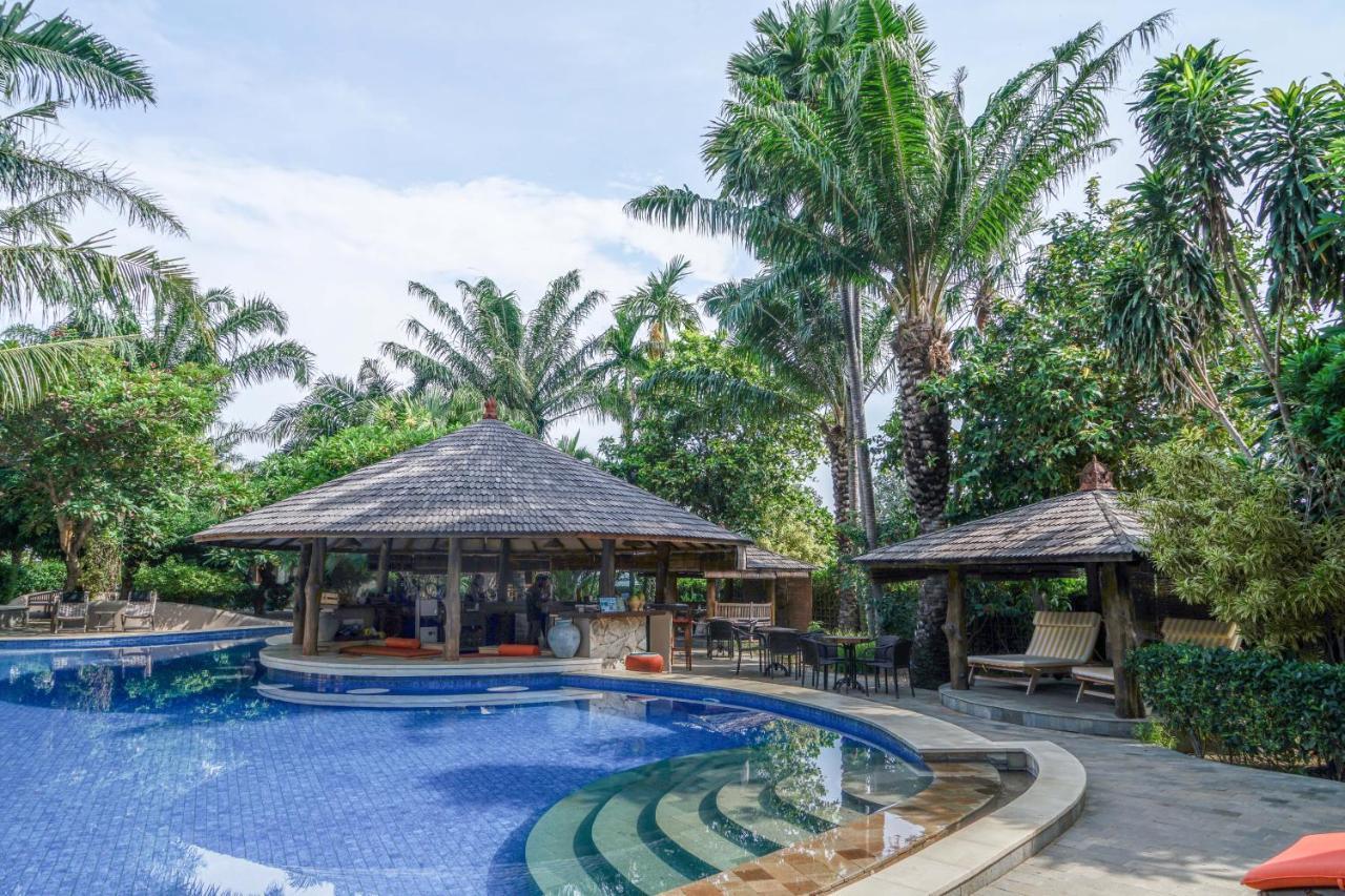 Coconut Lodge Resort Jepara Exterior photo