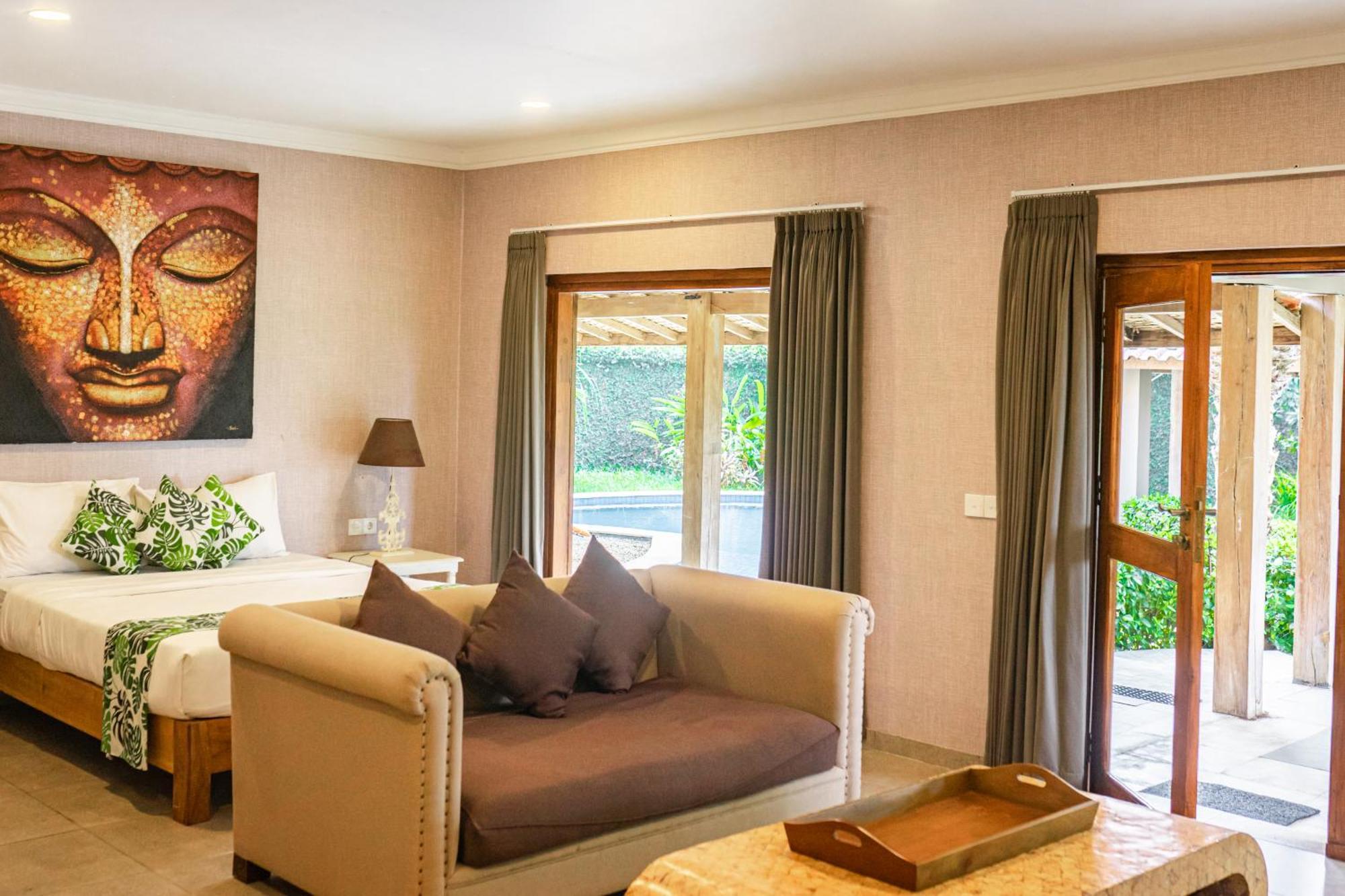 Coconut Lodge Resort Jepara Exterior photo